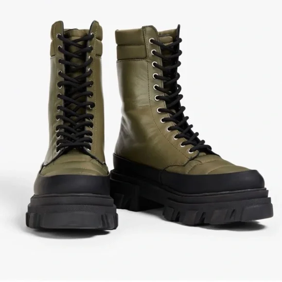 Genni Olive green color boot Size 41
